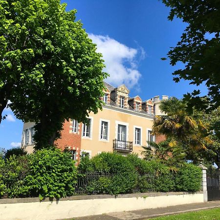 Le Chateau Aspet B&B Exterior photo